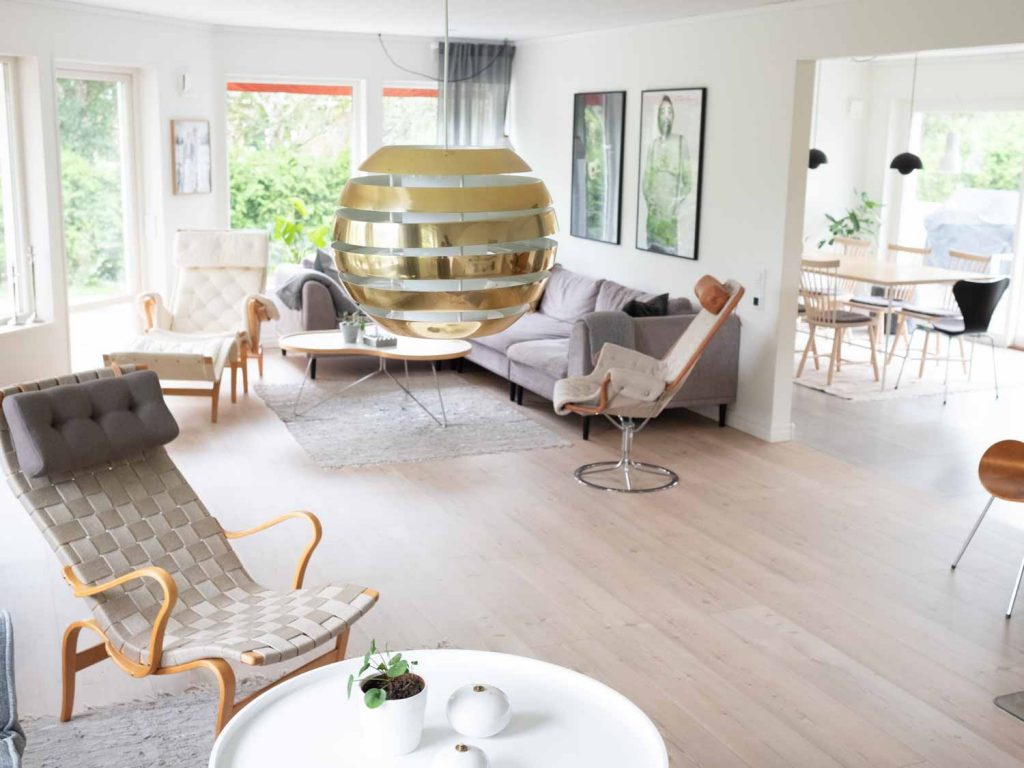 Rund retrolampa: Le Monde