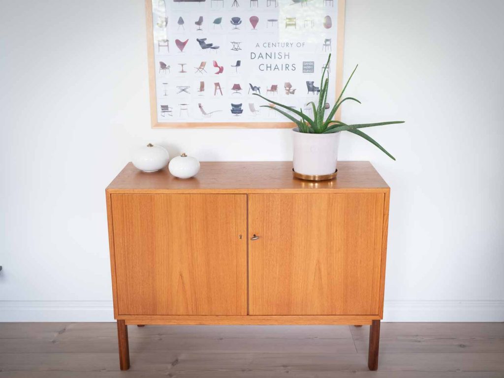Begagnat sideboard i teak