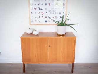 Begagnat sideboard i teak