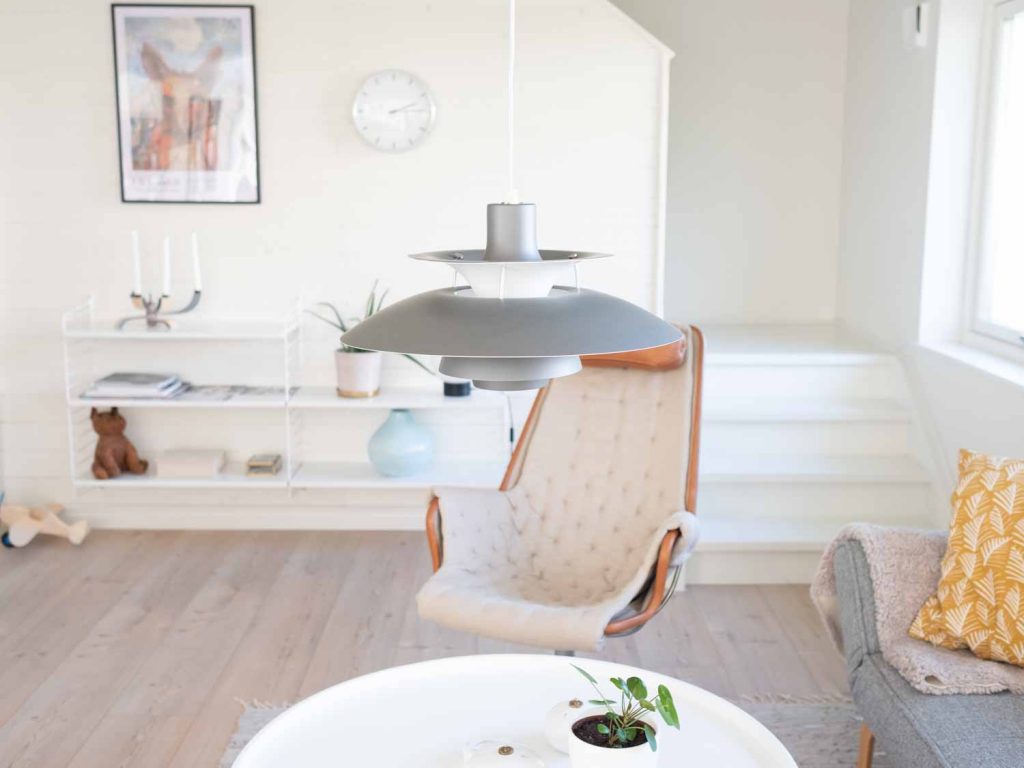 Louis Poulsen grå PH5-lampa
