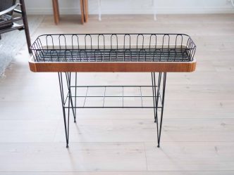 Blombord String-modell
