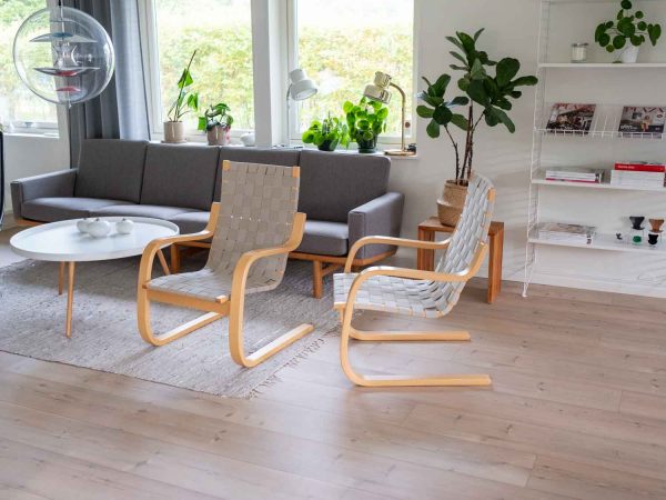 Alvar Aalto 406 Chair 4560