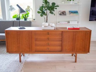 Sideboard i teak