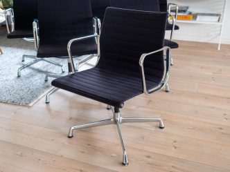 Herman Miller EA107