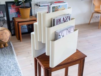 Tidningsställ från Italienska Kartell