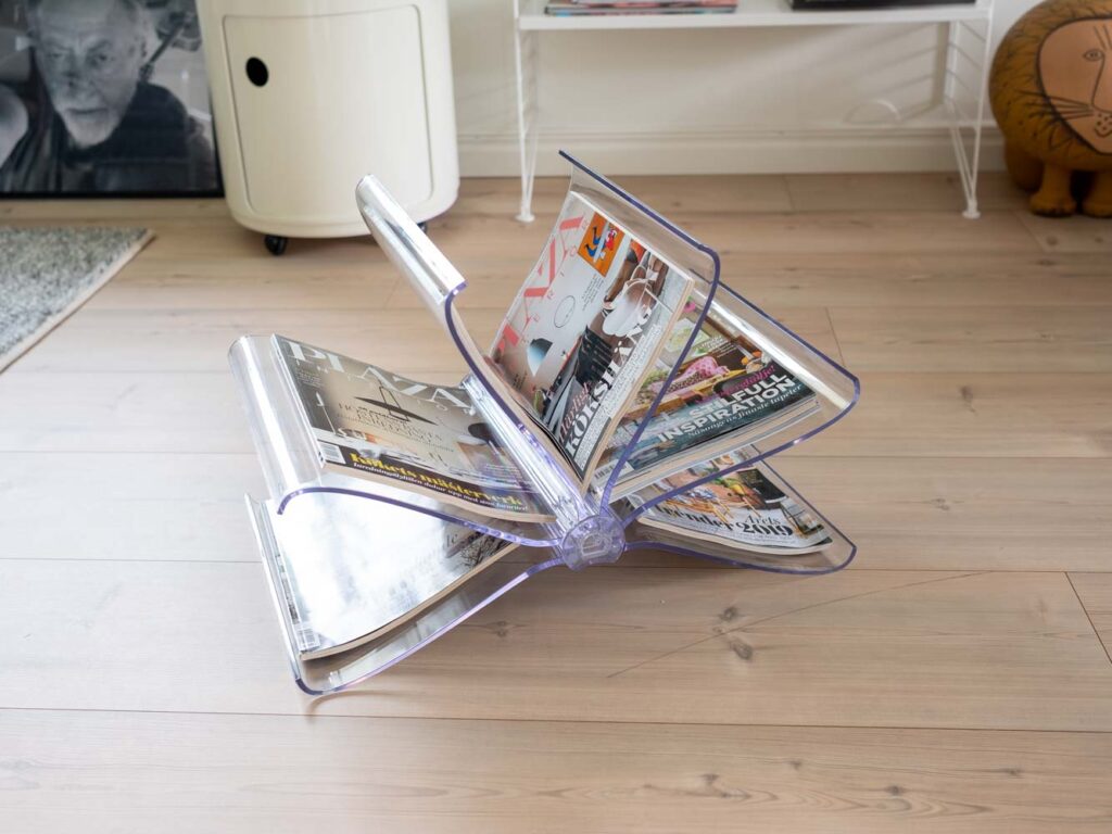 Kartell Front Page tidningsställ