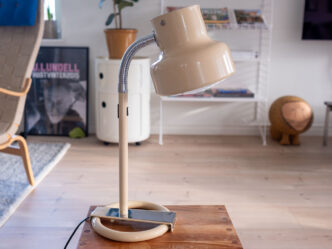 Bumling bordslampa