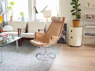 Bruno Mathsson Jetson ljust skinn