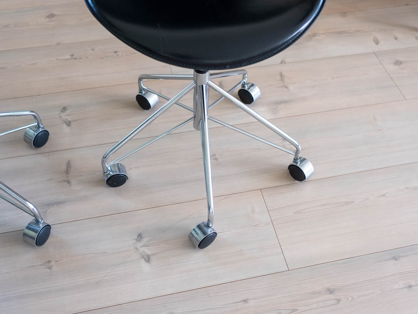 Fritz Hansen Sjuan Kontorsstol Helläder 6 Fritz Hansen Sjuan Kontorsstol Helläder - Bild 6